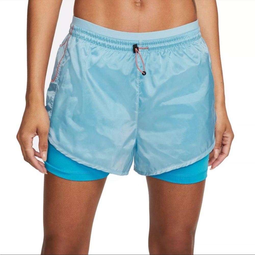 NWT! Nike Women's Icon Clash Tempo Luxe Mid-Rise Athletic Shorts XS